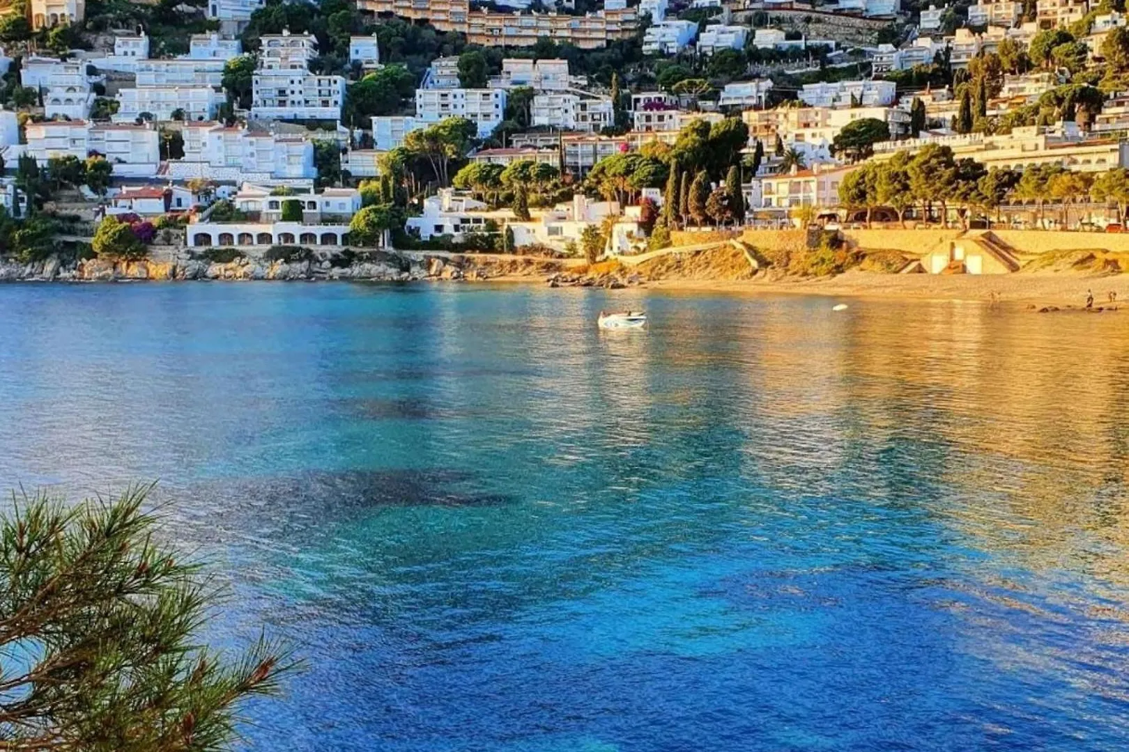 Port Thalssa 4 5 Apartment Roses Spain