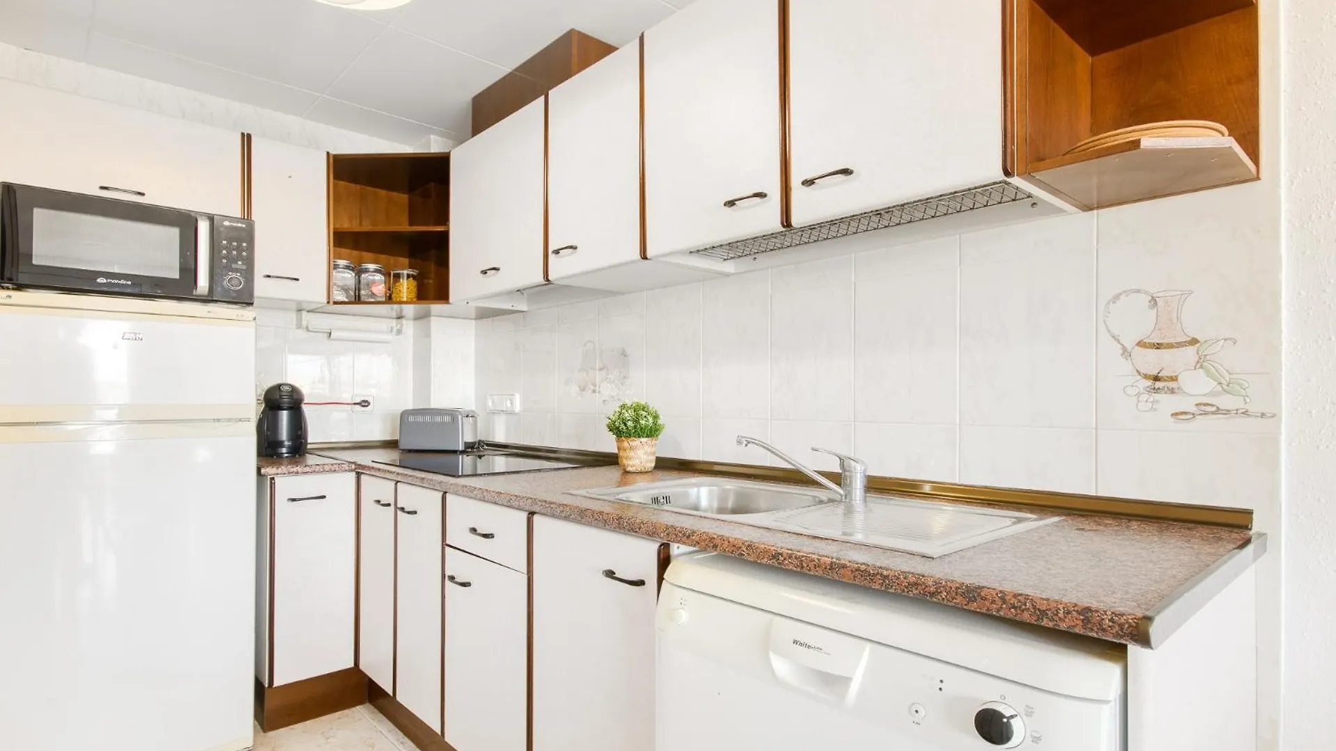 Port Thalssa 4 5 Apartment Roses 0*,  Spain