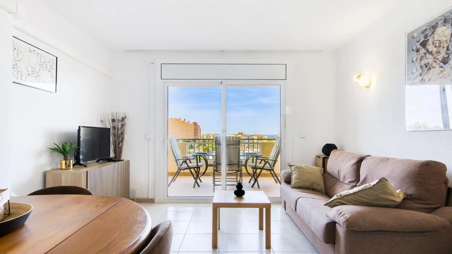Port Thalssa 4 5 Apartment Roses 0*,